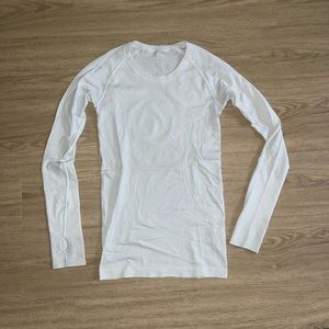 Lululemon Swiftly Tech Long Sleeve Top